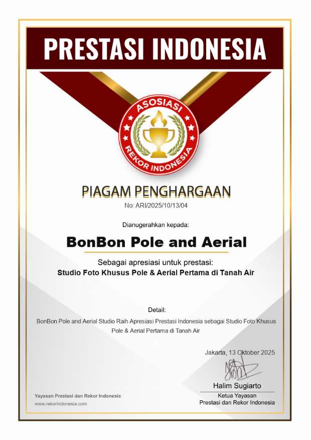 Pratinjau sertifikat Studio Foto Khusus Pole & Aerial Pertama di Tanah Air